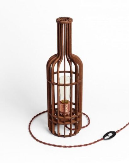 Luminária de Garrafa de Contraplacado